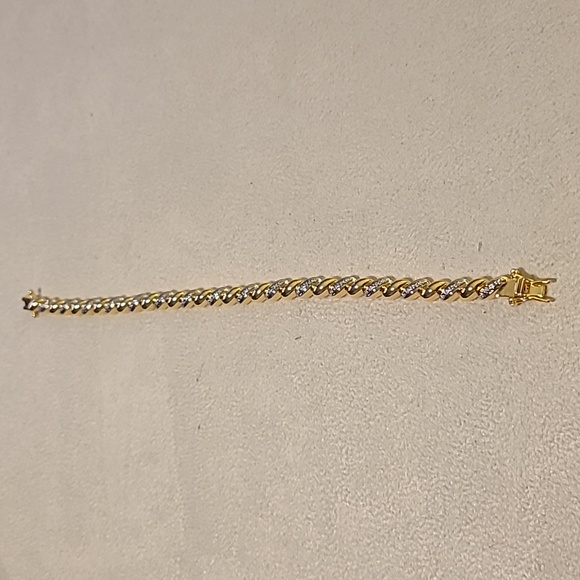 SPARKLE ALLURE WOMENS FINE SILVER PLATED FASHION JEWELRY TENNIS BRACELET - Picture 3 of 10